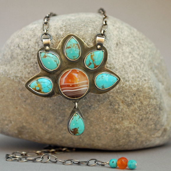 Silver pendant with Agate and Kingman Turquoise. 