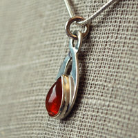 Sunstone Pendant, angle