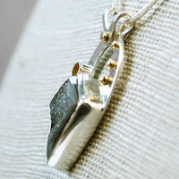 Druzy Agate Pendant with Citrine, 18K Gold close-up angle
