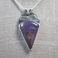 Burro Creek agate pendant front close-up