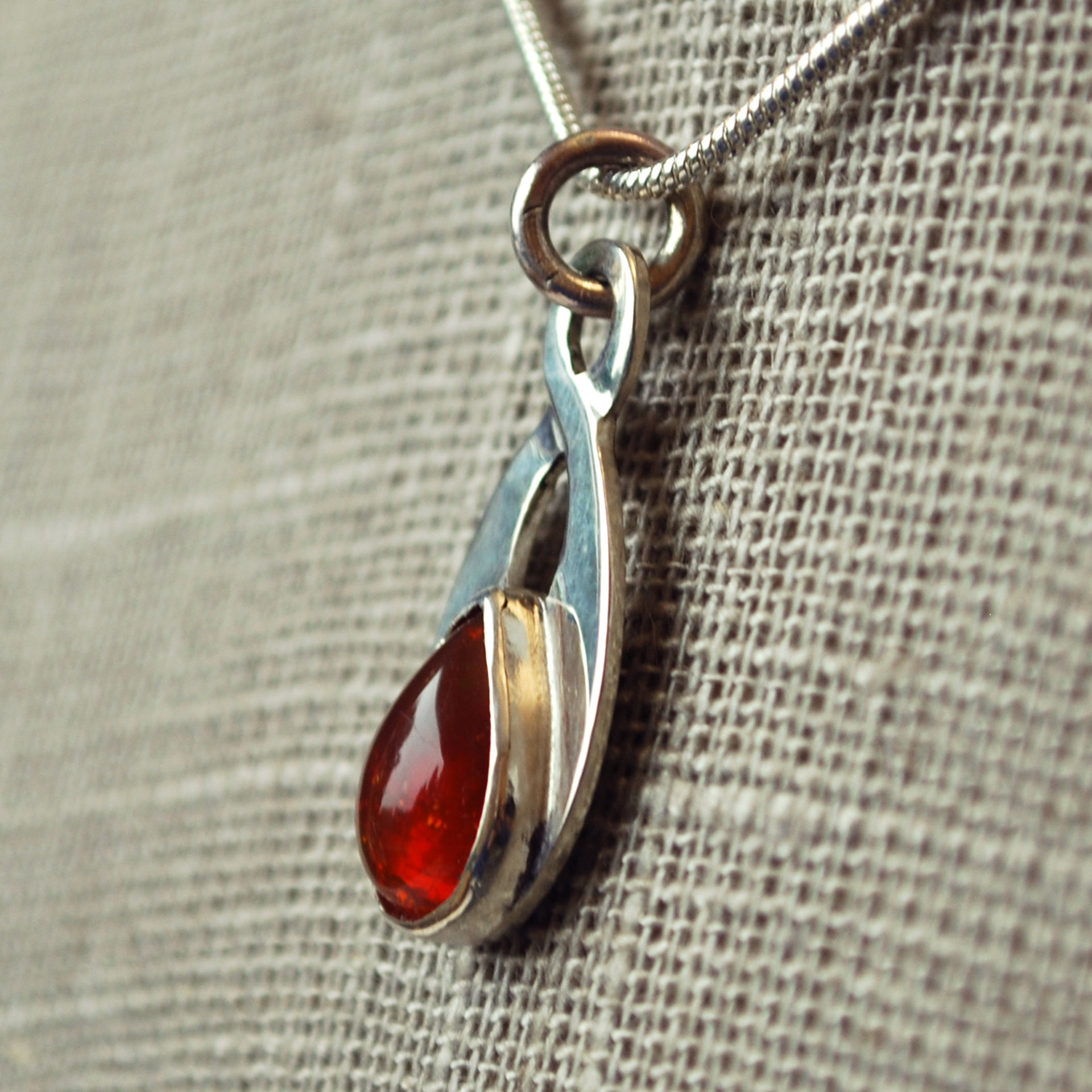 Sunstone Pendant, angle