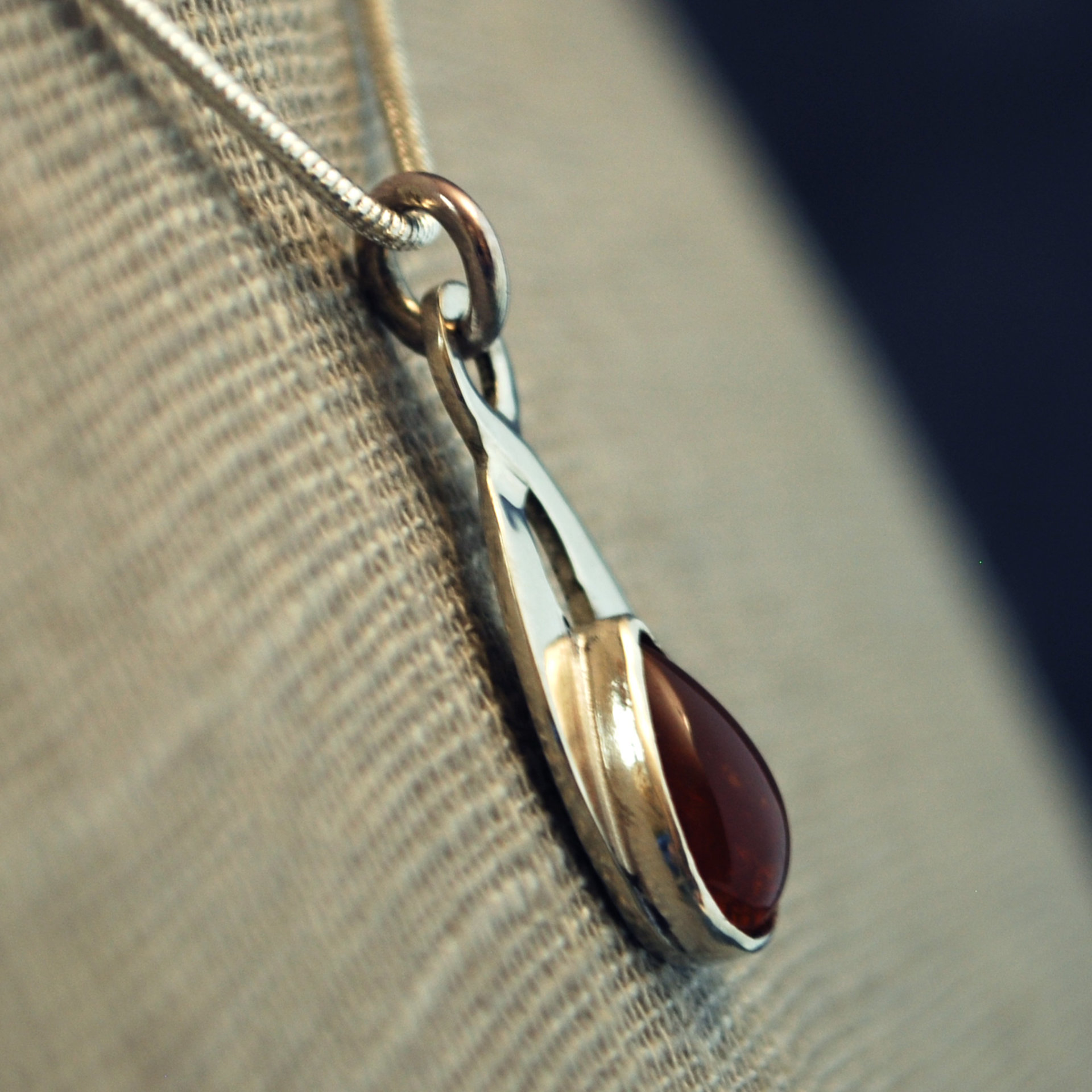 Sunstone Pendant, angle