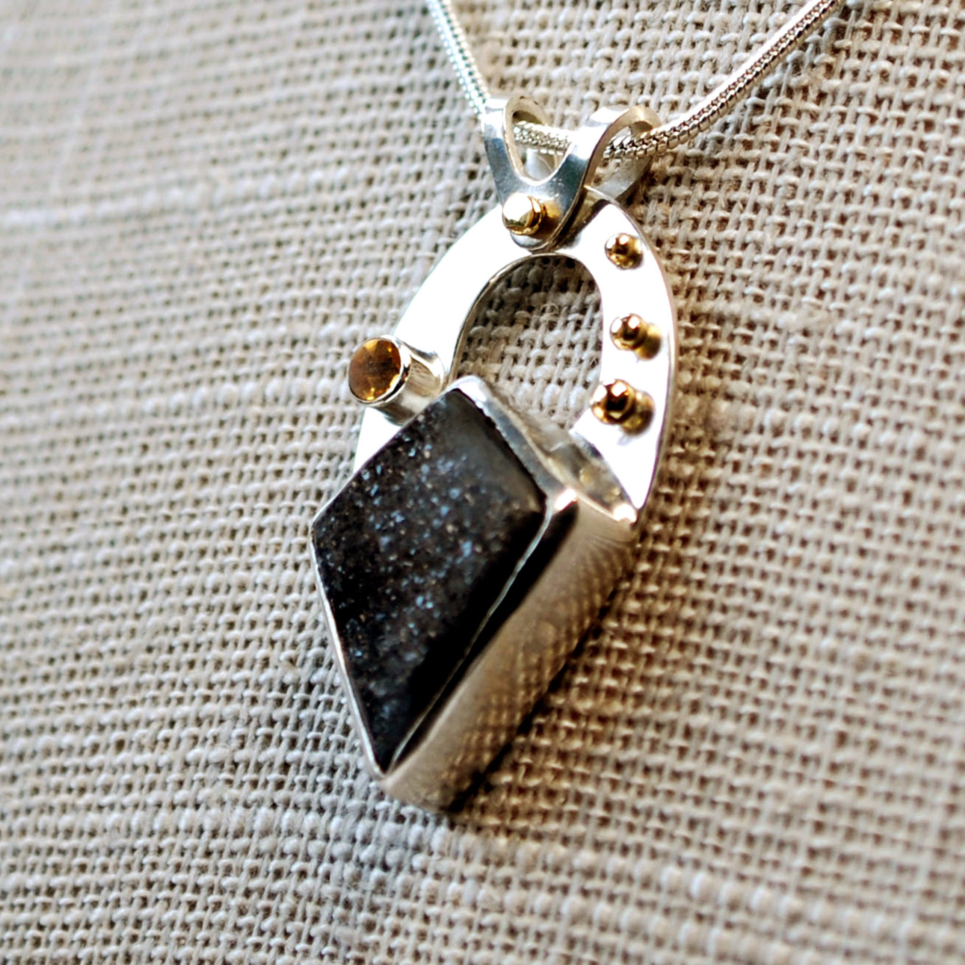 Druzy Agate Pendant with Citrine, 18K Gold close-up angle