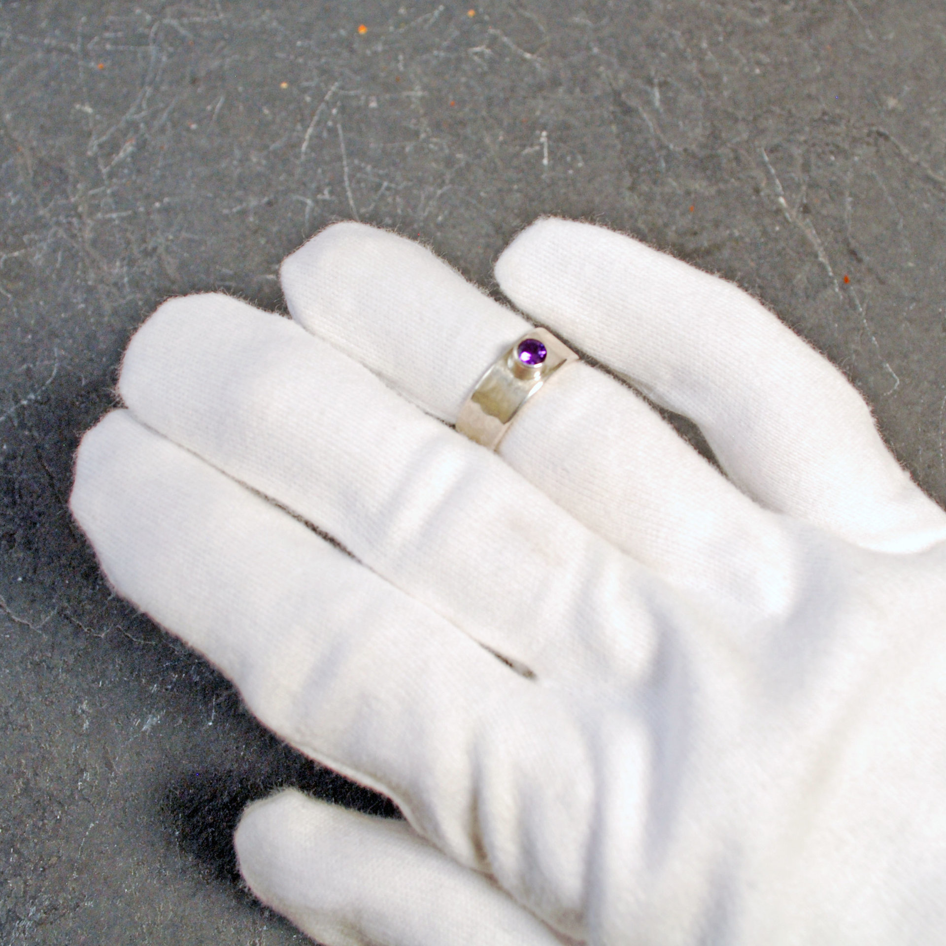 Hammered Silver Ring, Amethyst Size 5.5