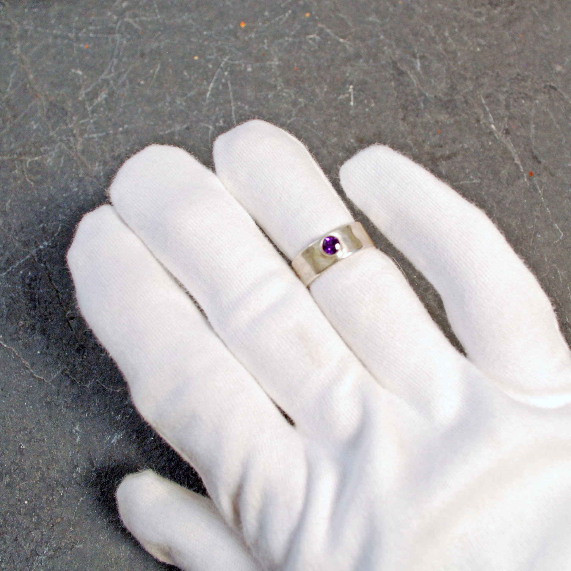 Hammered Silver Ring, Amethyst Size 5.5