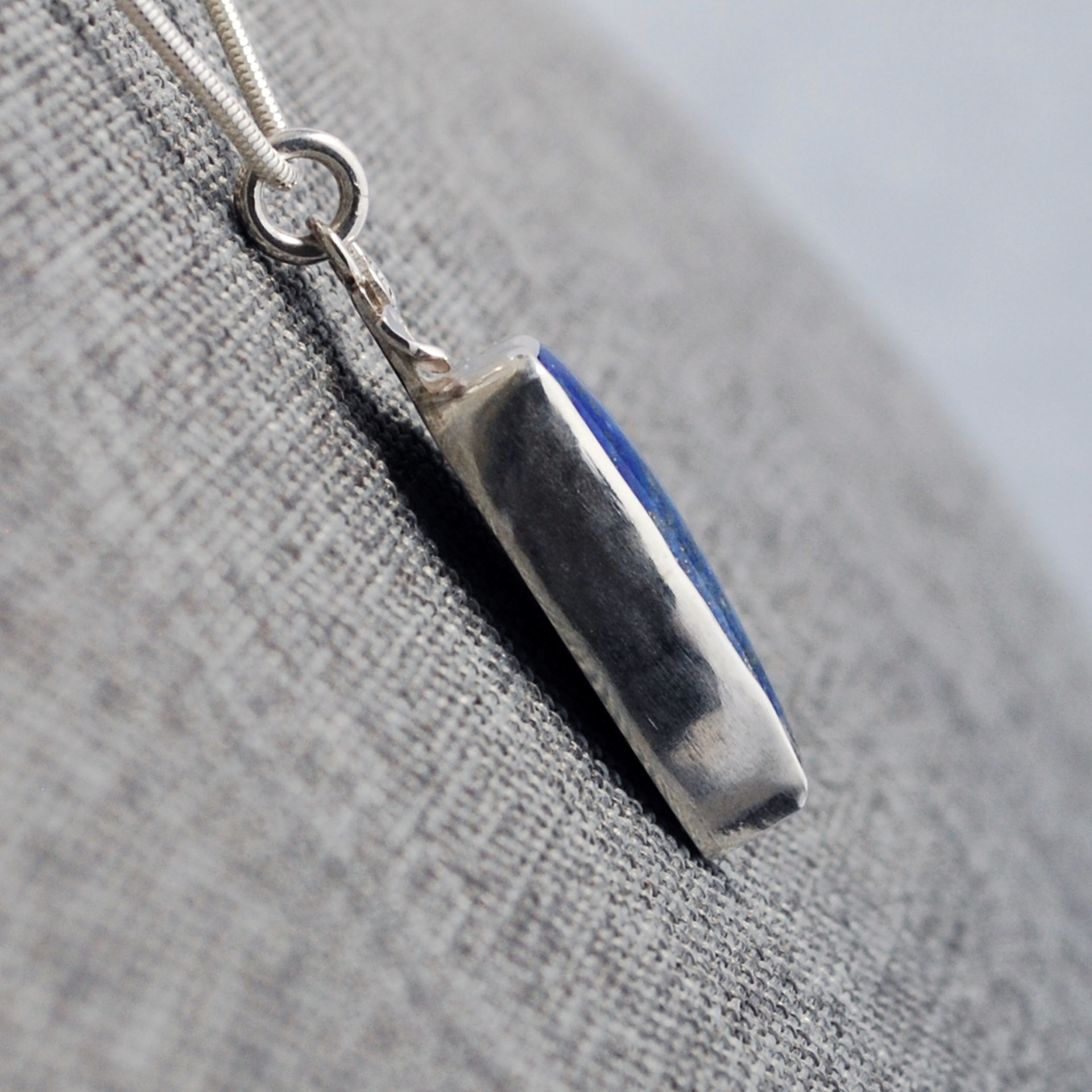 Small Silver Lapis Lazuli Pendant with Leaves