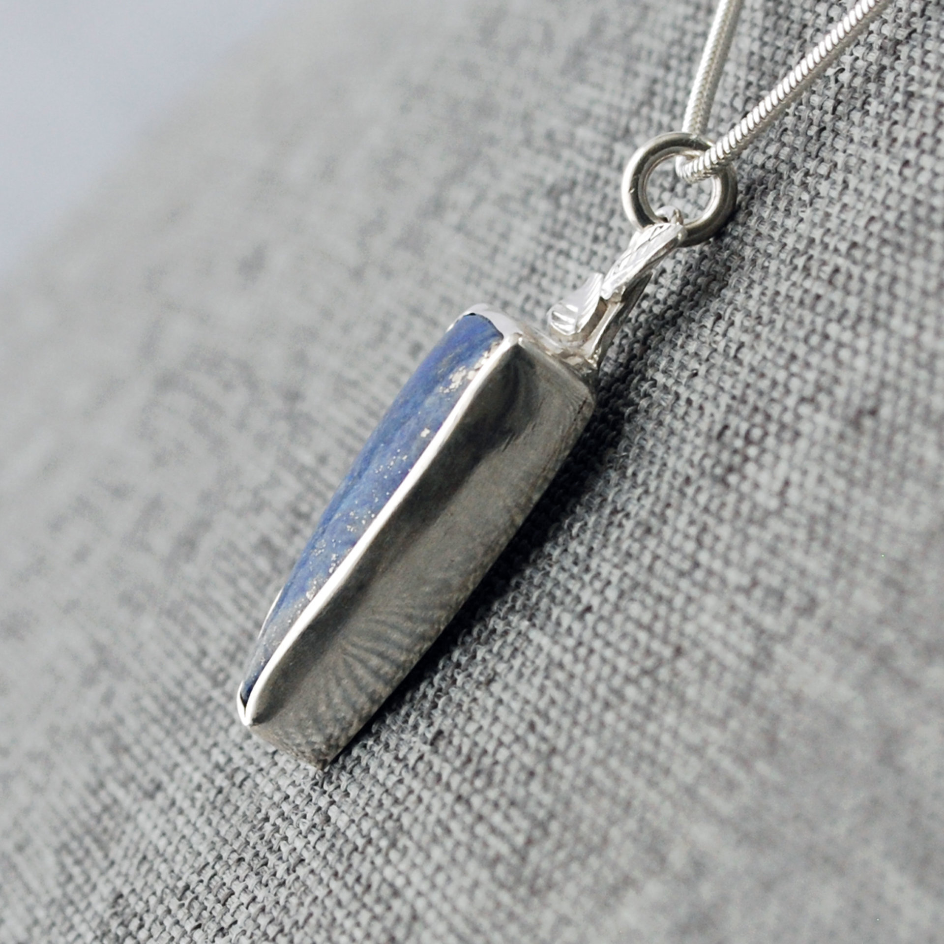 Small Silver Lapis Lazuli Pendant with Leaves