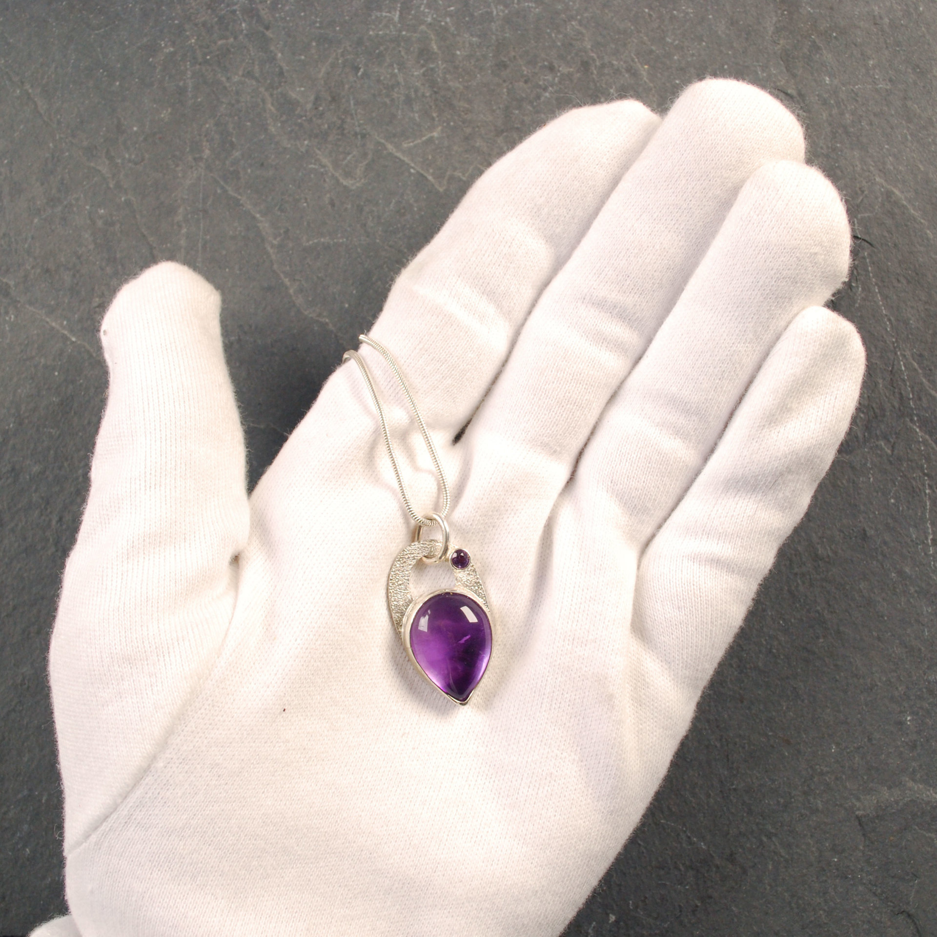 Silver Amethyst Pendant