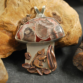 Mushroom pendant - Mushroom Jasper with bronze mouse against mushroom stem and two bronze mice on top of mushroom cap, copper leaves and grass